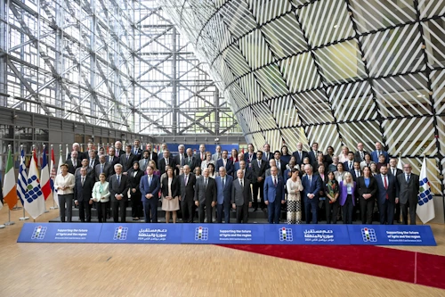 Family photo from the 2024 Brussels VIII Conference on 'Supporting the future of Syria and the region'.
