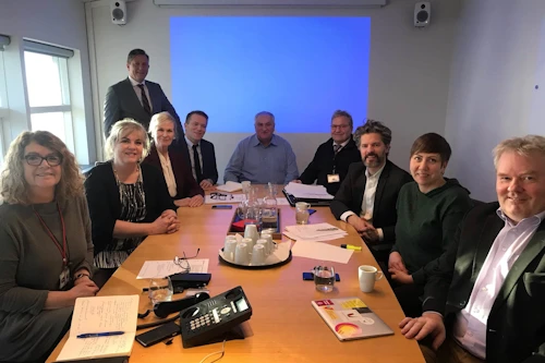 Starfshópurinn samankominn á fyrsta fundi. F.v.: Stefanía Traustadóttir, Aldís Hafsteinsdóttir, Ragnhildur Hjaltadóttir, Sigtryggur Magnason, Guðni Geir Einarsson, Valgarður Hilmarsson, Karl Björnsson, Dagur B. Eggertsson, Sóley Björk Stefánsdóttir og Sigurður Ingi Jóhannsson.