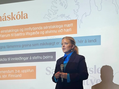 Áslaug Arna Sigurbjörnsdóttir, ráðherra háskólamála, kynnir árangurstengda fjármögnun háskóla.