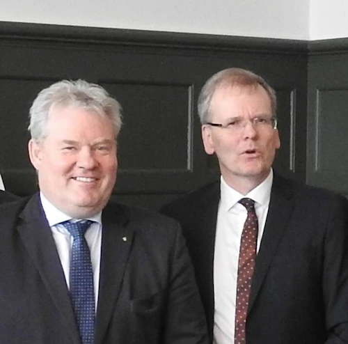Sigurður Ingi Jóhannsson, samgöngu- og sveitarstjórnarráðherra (t.v.), og Aðalsteinn Þorsteinsson, forstjóri Byggðastofnunar.