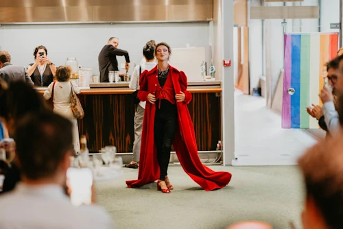 Dragdrottningin og kabaraettlistamaðurinn Lady Ricart skemmti gestum í UNESCO