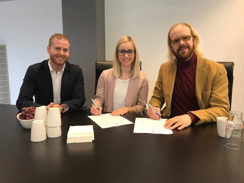 Undirritun samnings um verkefnið Mín líðan
