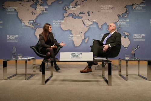 Katrín Jakobsdóttir forsætisráðherra ásamt Tim Benton forstjóra hjá Chatham House