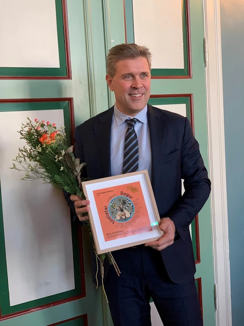 Bjarni tók við hvatningarverðlaunum Samtóns í dag. 