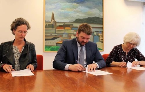 Guðrún Dís Jónatansdóttir, Ásmundur Einar Daðason og Shelagh Smith