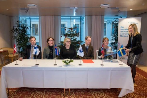 Frá vinstri: Ove Ullerup, sendiherra Danmerkur í Svíþjóð, Liisa Talonpoika, sendiherra Finnlands í Svíþjóð, Estrid Brekkan, sendiherra Íslands í Svíþjóð, Christian Syse, sendiherra Noregs í Svíþjóð og Annika Strandhäll, starfandi félagsmálaráðherra Svíþjóðar.