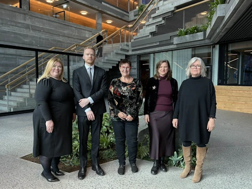 Valnefndin í ár frá vinstri: María Rún Bjarnadóttir, Vilhjálmur Hilmarsson, Petra Bayr, þingforseti Evrópuráðsþingsins, Sandra Konstatzky og Kristín A. Árnadóttir. Á myndina vantar Robert Biedroń og Petra Stienen