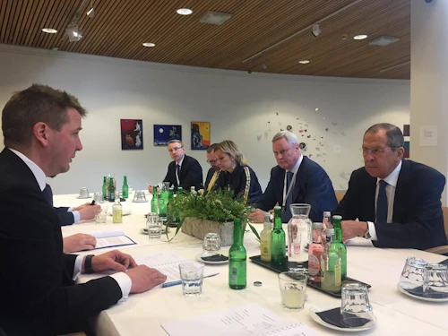 Guðlaugur Þór og Sergei Lavrov á fundi þeirra í Rovaniemi í dag