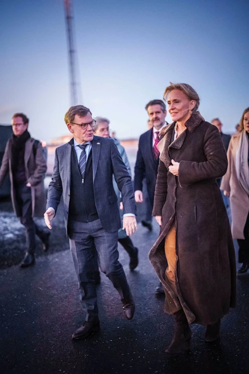 Utanríkisráðherrar Íslands og Þýskalands á Keflavíkurflugvelli síðdegis.