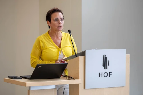 Bjarkey Olsen Gunnarsdóttir matvælaráðherra opnar vefinn líforka.is í Hofi á Akureyri.