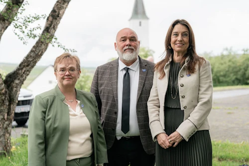Silja Bára R. Ómarsdóttir, rektor Háskóla Íslands, Logi Einarsson menningar-, nýsköpunar- og háskólaráðherra og Hólmfríður Sveinsdóttir, rektor Háskólans á Hólum.