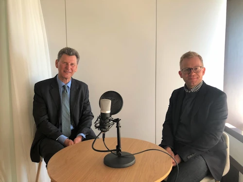 Þórir Ibsen, aðalsamningamaður Íslands í framtíðarviðræðum við Bretland, og Sveinn H. Guðmarsson, upplýsingafulltrúi utanríkisráðuneytisins.