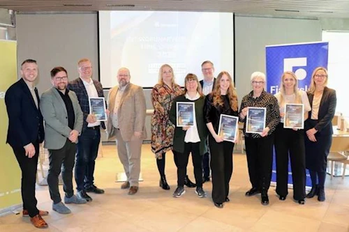  Verðlaunahafar ásamt Ingþóri Karli Eiríkssyni, Fjársýslustjóra, sem veitti verðlaunin.
