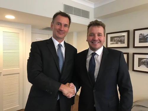 Jeremy Hunt og Guðlaugur Þór Þórðarson á fundi þeirra í Birmingham í morgun