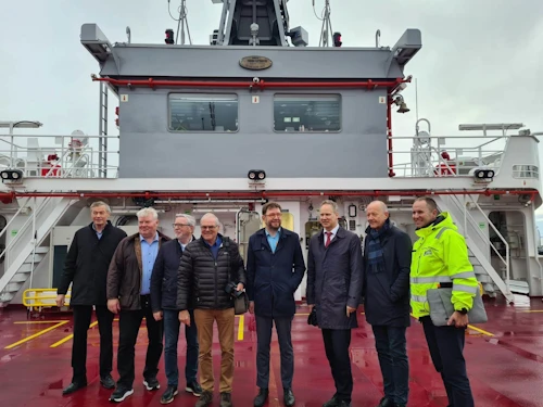 Heimsókn á rafknúna og sjálfvirka flutningaferju.