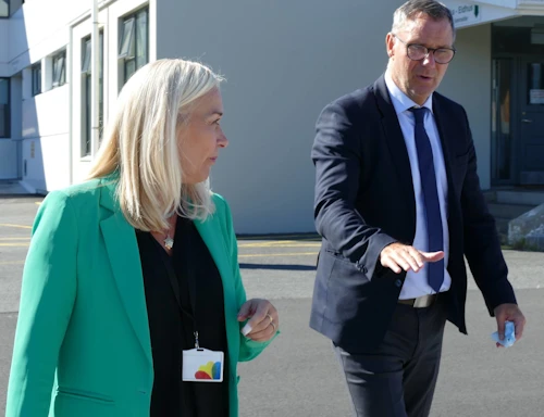 Willum Þór Þórsson heilbrigðisráðherra og Díana Óskarsdóttir forstjóri HSU