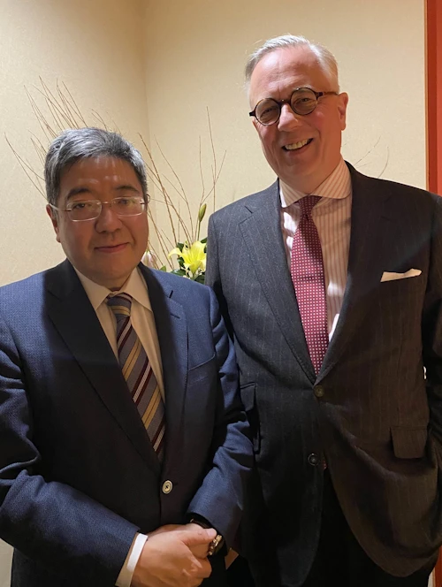 Yasushi Masaki, skrifstofustjóri Evrópuskrifstofu japanska utanríkisráðuneytisins, og Sturla Sigurjónsson.