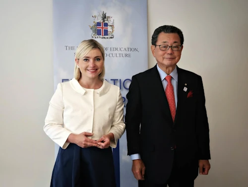 Lilja Alfreðsdóttir mennta- og menningarmálaráðherra og og hr. Toshiei Mizuochi, ráðherra mennta- og vísindamála Japana