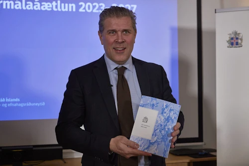Bjarni Benediktsson kynnir fjármálaáætlun fyrir árin 2023-2027