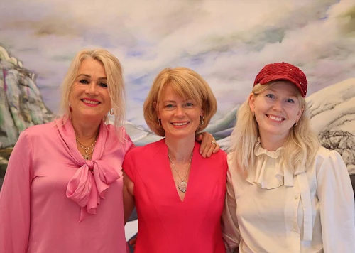 Arngunnur Ýr Gylfadóttir, Unnur Orradóttir Ramette og Ásta Fanney Sigurðardóttir