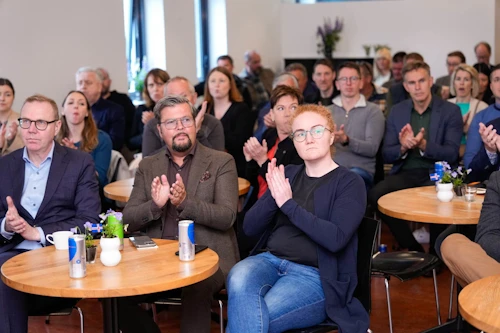 Fjölmenni sótti fundinn sem haldinn var í höfuðstöðvum HMS.