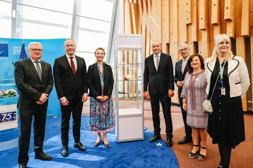 Frá vinstri: Bjarni Jónsson, formaður Íslandsdeildar Evrópuráðsþingsins, Guðmundur Ingi Guðbrandsson, félags- og vinnumarkaðsráðherra, Marija Buric, framkvæmdastjóri Evrópuráðsins, Guðni Th. Jóhannesson, forseti Íslands, Theodoros Rousopoulos, forseti Evrópuráðsþingsins, Despina Chatzivassiliou-Tsovilis, framkvæmdastjóri Evrópuráðsþingsins, og Ragnhildur Arnljótsdóttir, sendiherra og fastafulltrúi Íslands hjá Evrópuráðinu.