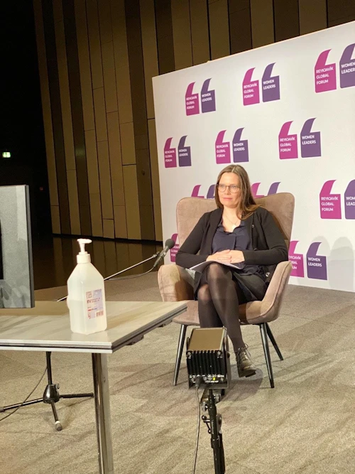 Katrín Jakobsdóttir í umræðunum á Heimsþinginu. 