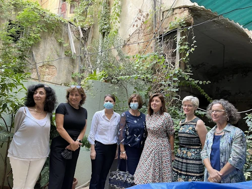 Frá heimsókninni til Beirút. Auk Unnar Orradóttur Ramette má sjá Á myndinni má m.a. sjá á myndinni Constanza Farina svæðisstjóra UNESCO í Arabalöndum, Carla Jabra Vann aðalræðismann Íslands í Beirút og starfsmenn Beirut Museum of Art.