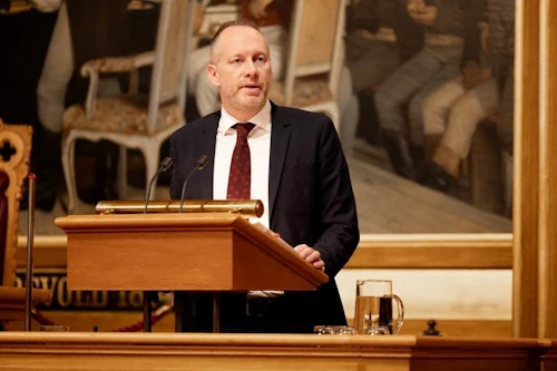 Guðmundur Ingi Guðbrandsson, samstarfsráðherra Norðurlanda, í fyrirspurnatíma á þingi Norðurlandaráðs meðan Ísland gegndi formennsku í Norrænu ráðherranefndinni.
