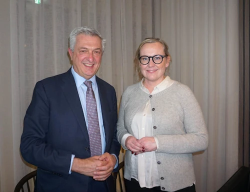 Filippo Grandi aðalframkvæmdastjóri Flóttamannastofnunar SÞ og Þorbjörg S. Gunnlaugsdóttir dómsmálaráðherra