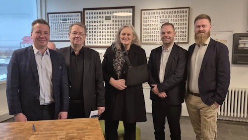 Frá vinstri:  Guðlaugur Þór Þórðarson, umhverfis-, orku- og loftslagsráðherra, Sigurður Rúnar Friðjónsson, formaður hópsins, Halla Steinólfsdótti Björn Bjarki Þorsteinsson og Kjartan Ingvarsson.