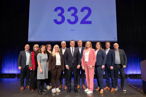 Guðlaugur Þór Þórðarson, umhverfis-, orku- og loftslagsráðherra ásamt fulltrúum atvinnugreinanna 11.