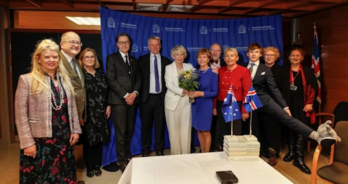Gréta Boðadóttir, Gunnar Snorri Gunnarsson, Estrid Brekkan, Jón Erlingur Jónasson, Stefán Skjaldarson, Sigríður Snævarr, Berglind Ásgeirsdóttir, Kjartan Gunnarsson, Kristín Eva Sigurðardóttir, Kjartan Gunnsteinn Kjartansson, Petrína Bachmann og Sigríður Bachmann.
