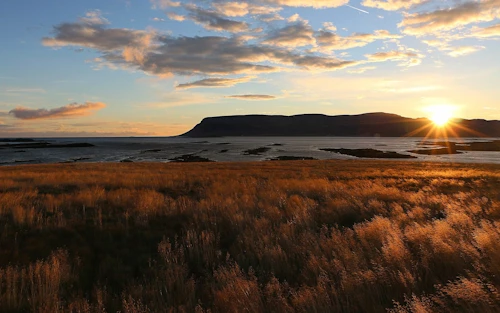 Sólsetur í Vatnsfirði.