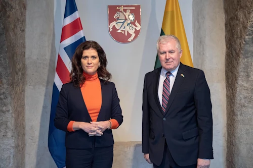 Þórdís Kolbrún Reykfjörð Gylfadóttir utanríkisráðherra og Arvydas Anušauskas, varnarmálaráðherra Litháen.