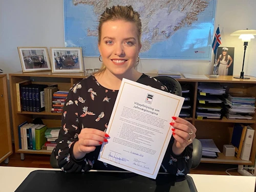 Áslaug Arna Sigurbjörnsdóttir, dómsmálaráðherra, undirritaði viljayfirlýsingu Jafnvægisvogarinnar.