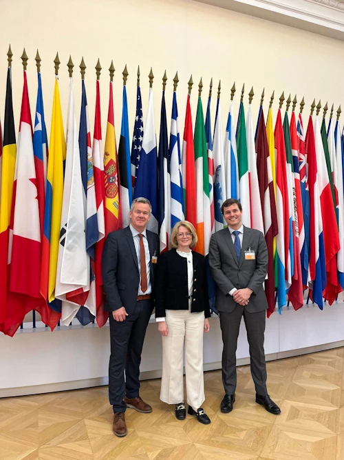 Pétur Skúlason Waldorff, Unnur Orradóttir Ramette og Sveinn K. Einarsson á ráðherrafundi OECD