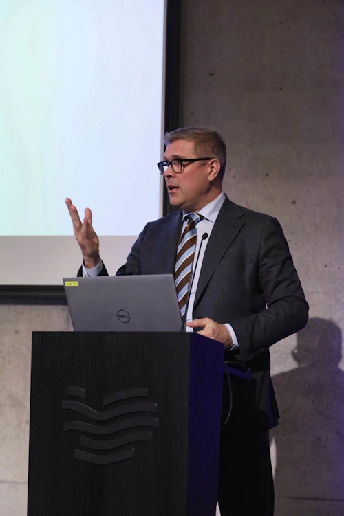 Bjarni Benediktsson utanríkisráðherra ávarpar ársfund Íslandsstofu í gær.