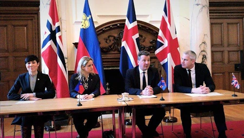 Utanríkisráðherrar Noregs, Liechtenstein og Íslands ásamt útgöngumálaráðherra Bretlands.