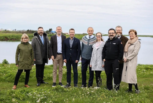 Viðstödd friðlýsinguna voru, auk forseta, ráðherra og bæjarstjóra, fulltrúar Minjastofnunar, forsætisráðuneytis og starfsmenn forsetaembættisins, ráðuneytisins og Umhverfisstofnunar.