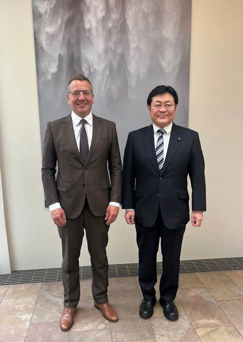 Guðlaugur Þór Þórðarson umhverfis-, orku- og loftslagsráðherra og Akihiro Nishimura umhverfisráðherra Japans.