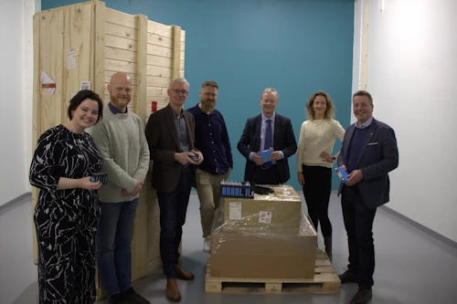 Guðlaugur Þór Þórðarson, umhverfis-, orku- og loftslagsráðherra, og Jón Atli Benediktsson, rektor Háskóla Íslands, ásamt fulltrúum Háskóla Íslands, Alor og umhverfis-, orku- og loftslagsráðuneytisins.