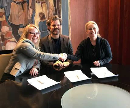 Sigríður Á. Andersen, Dagur B. Eggertsson og Kristín Völundardóttir skrifuðu undir samninginn.