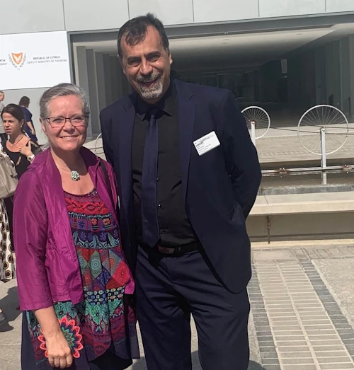Hrefna Friðriksdóttir ásamt George Nikolaidis, formanni Lanzarote-nefndarinnar á fundi á Kýpur. 