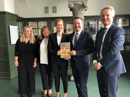Frá vinstri: Auður Birna Stefánsdóttir og Pia Hansson, Alþjóðamálastofnun HÍ, Kristin Haugevik, frá NUPI, Guðlaugur Þór Þórðarson utanríkisráðherra og Ulf Svedrup, forstöðumaður NUPI 