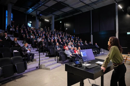 Þórdís Kolbrún Reykfjörð Gylfadóttir utanríkisráðherra flytur opnunarávarp ráðstefnunnar.