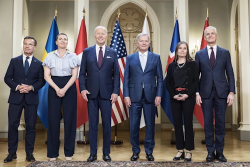 Ulf Kristersson, forsætisráðherra Svíþjóðar, Mette Frederiksen, forsætisráðherra Danmerkur, Joe Biden, forseti Bandaríkjanna, Sauli Niinistö, forseti Finnlands, Katrín Jakobsdóttir forsætisráðherra og Jonas Gahr Støre, forsætisráðherra Noregs. 