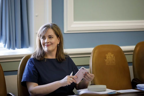 Svandís Svavarsdóttir heilbrigðisráðherra