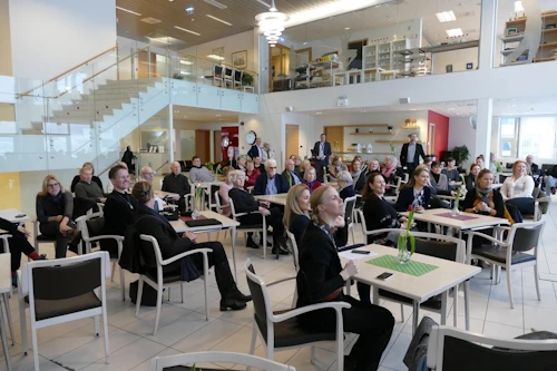 Á Nesvöllum