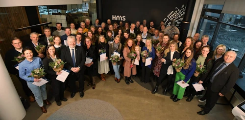 Fulltrúar 39 nýsköpunar- og rannsóknaverkefna sem hlutu styrki í dag úr Aski – mannvirkjarannsóknasjóði ásamt Sigurði Inga Jóhannssyni, innviðaráðherra, og Áslaugu Örnu Sigurbjörnsdóttur, háskóla,- iðnaðar- og nýsköpunarráðherra.